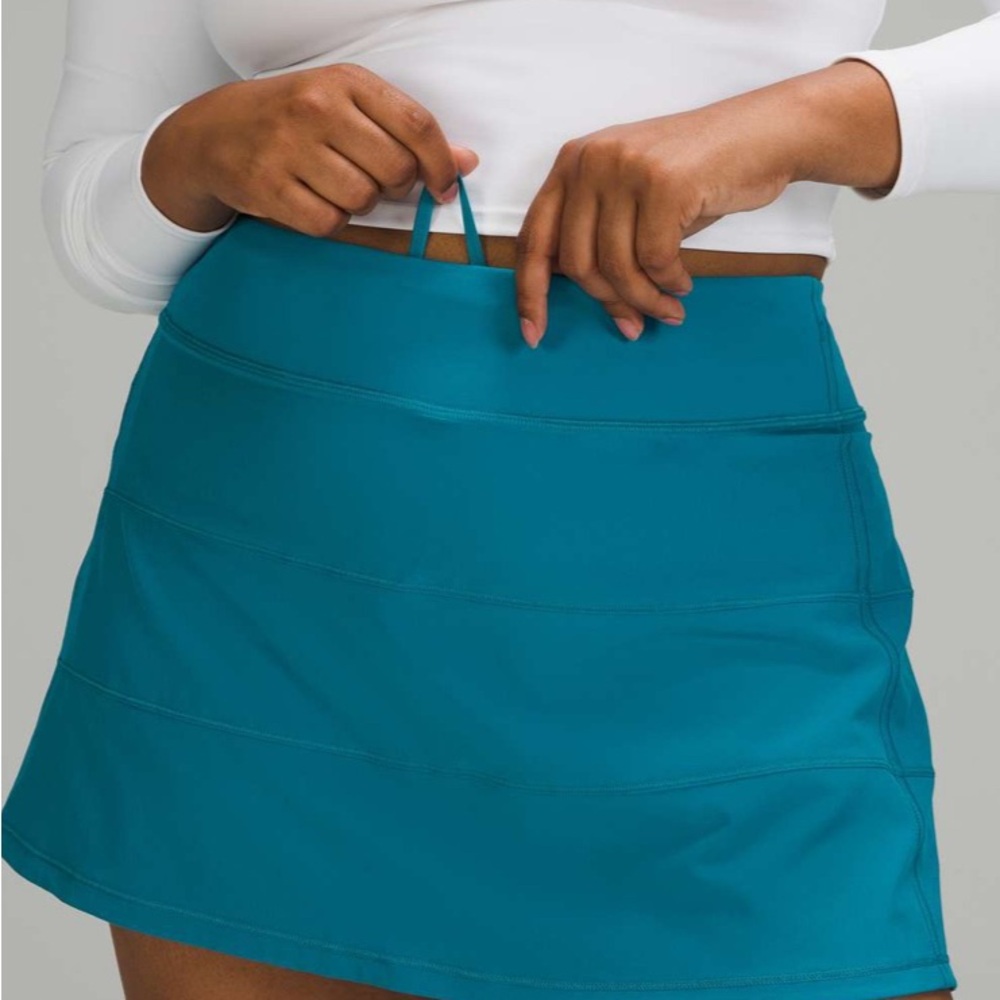Lululemon Pace Rival Mid Rise Skirt *Tall Size 8
Hawaiian Blue - Picture 4 of 8